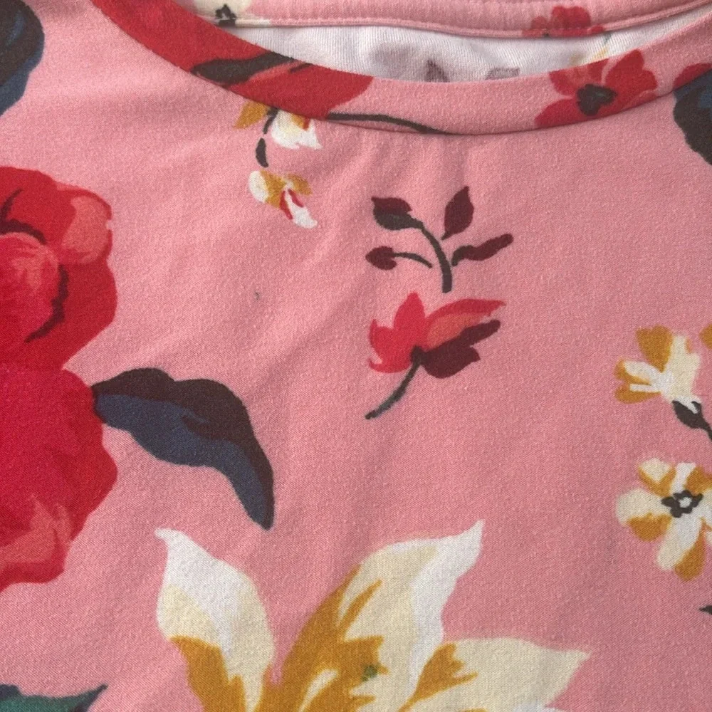 LOT Good Condition Old Navy Tops